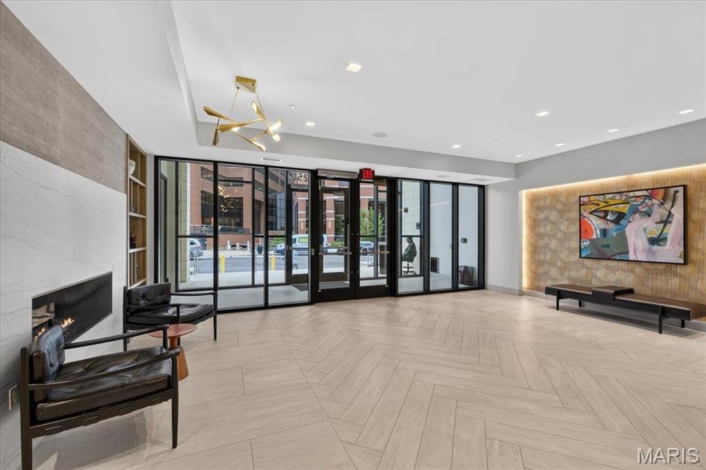Condominio en Clayton, Misuri, Estados Unidos 3 - 19066362