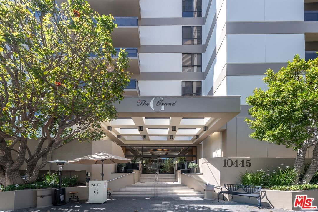 Condo in Los Angeles, California, United States 1 - 19067457