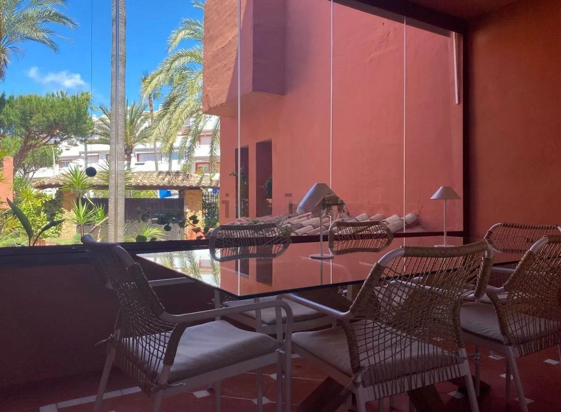 Wohnung in Elviria-Cabopino, Marbella, Spanien 1 - 19067165