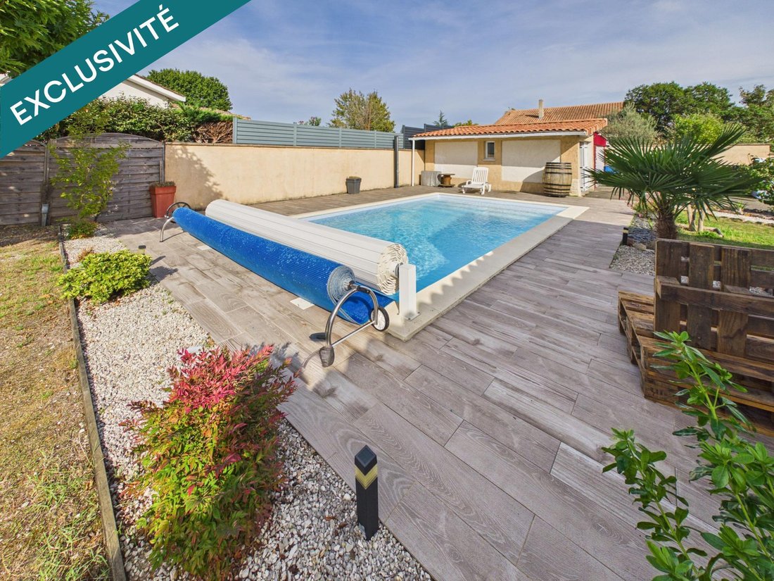 House in Saint-Medard-en-Jalles, Nouvelle-Aquitaine, France 1 - 19067877