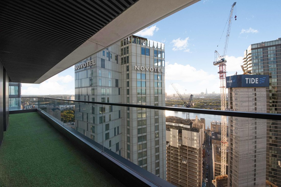 Apartment in Canary Wharf, Tower Hamlets, England 3 - 19045709