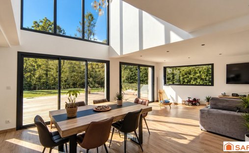 House in Saint-Offenge-Dessus, Saint-Offenge, France 1