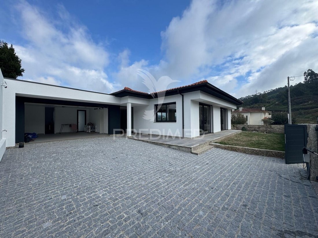 Casa en Prazins Santo Tirso e Corvite, Braga, Portugal 1 - 19066887
