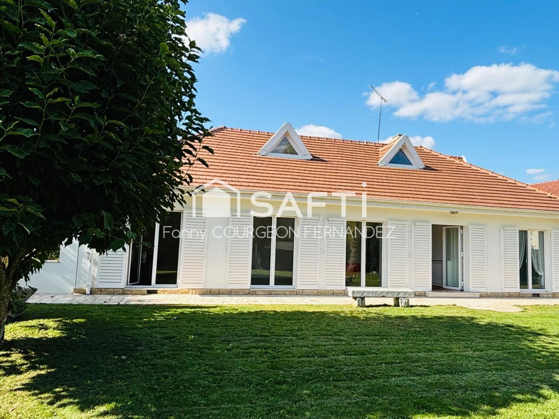 Haus in Le Mesnil-Aubry, Île-de-France, Frankreich 1 - 17398484