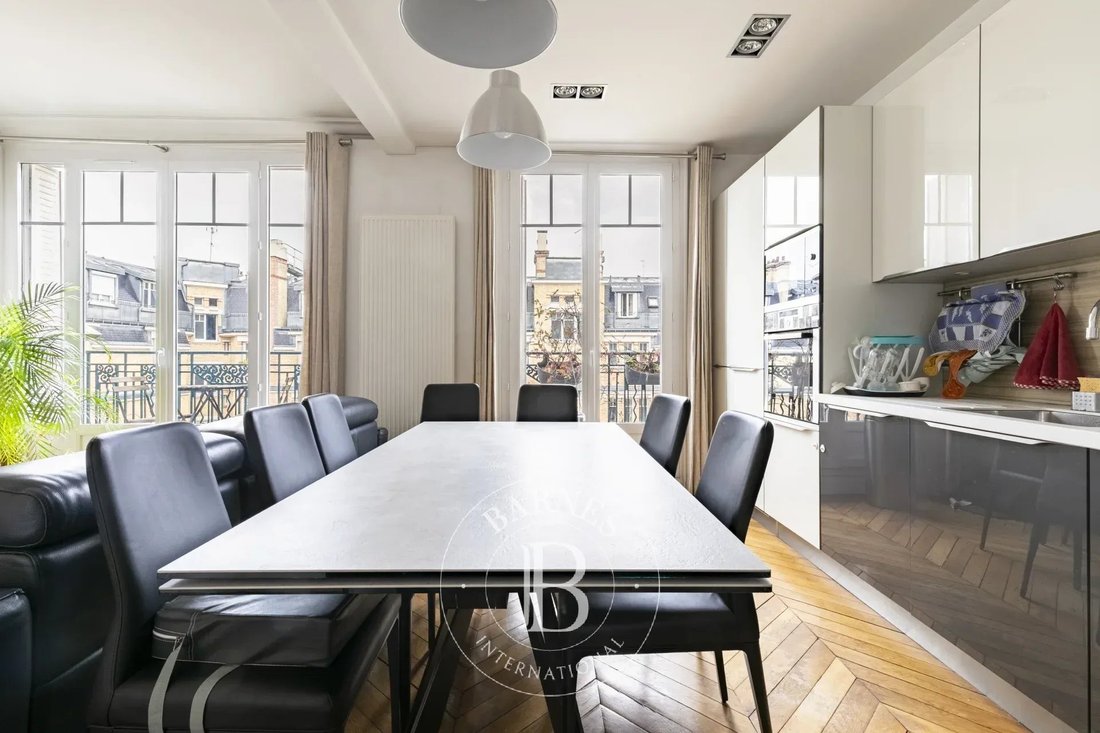 Apartment in Violet Commerce, Paris 15e Arrondissement, Paris 4 - 19066606