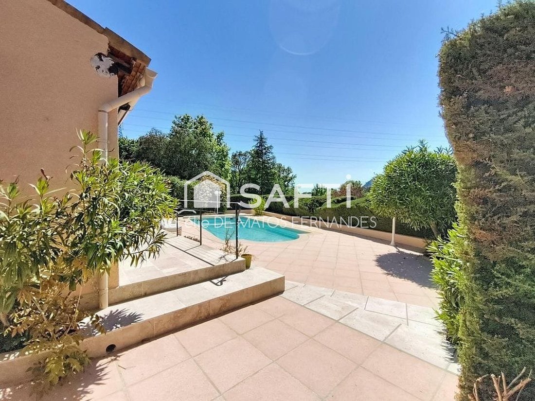 House in Bagnols-en-Forêt, Provence-Alpes-Côte d'Azur, France 1 - 19067904