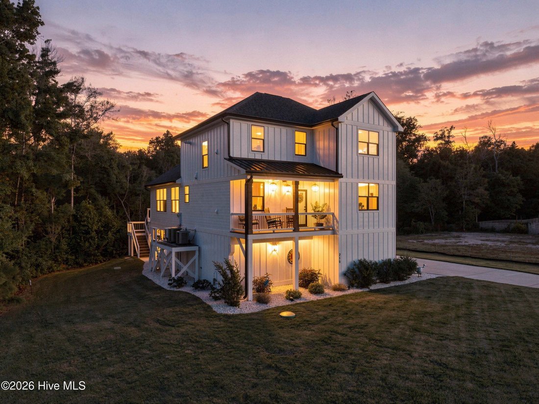 House in Topsail Beach, North Carolina, United States 1 - 19066449