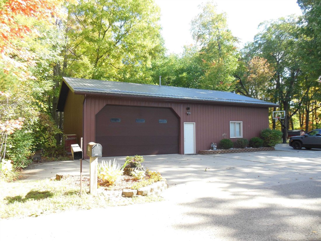 House in Harrison, Michigan, United States 4 - 19066491
