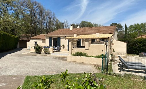 Villa en Garéoult, Provenza-Alpes-Costa Azul, Francia 1