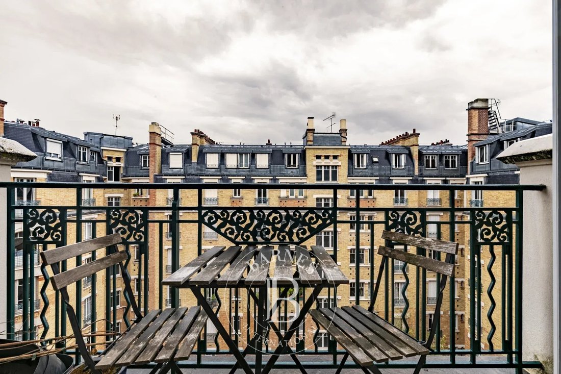 Apartment in Violet Commerce, Paris 15e Arrondissement, Paris 1 - 19066606