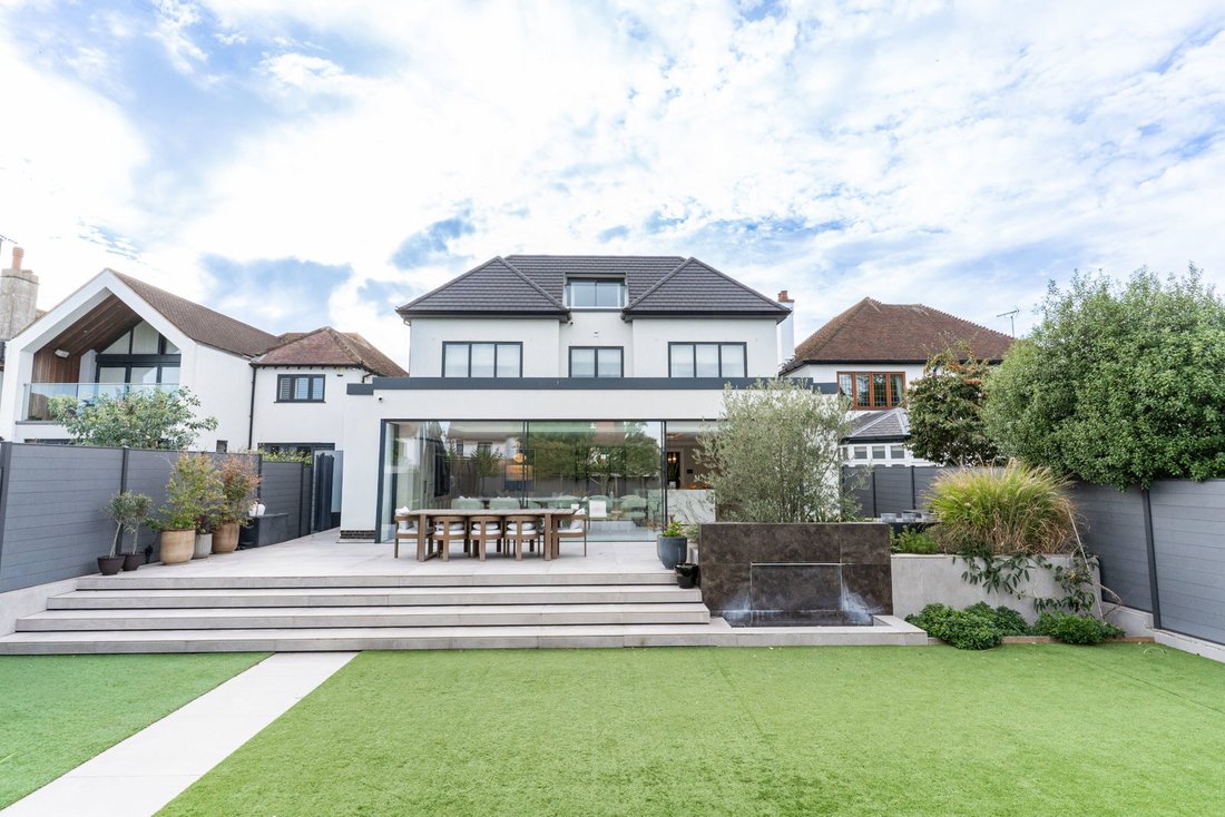 House in Southend-on-Sea, England 4 - 19066791