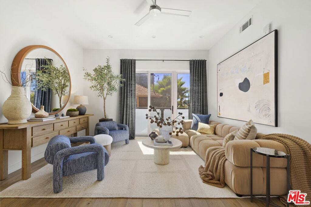 Appartement à Los Angeles, Californie, États-Unis 1 - 19067004