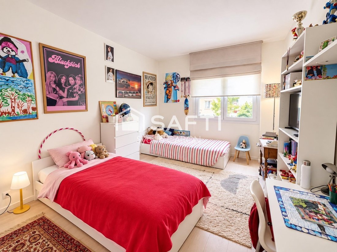 Apartment in Espaces Jeunes, Issy-les-Moulineaux, France 4 - 19067863