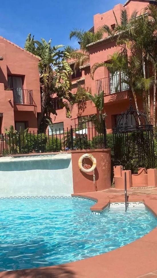 Wohnung in Elviria-Cabopino, Marbella, Spanien 2 - 19067165