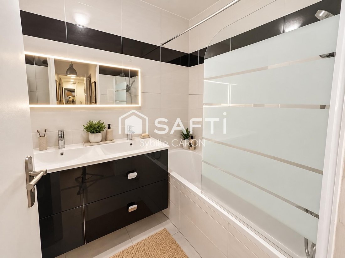 Apartment in Espaces Jeunes, Issy-les-Moulineaux, France 5 - 19067863