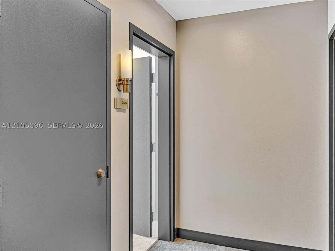 Condominio en Miami, Florida, Estados Unidos 3 - 19066402
