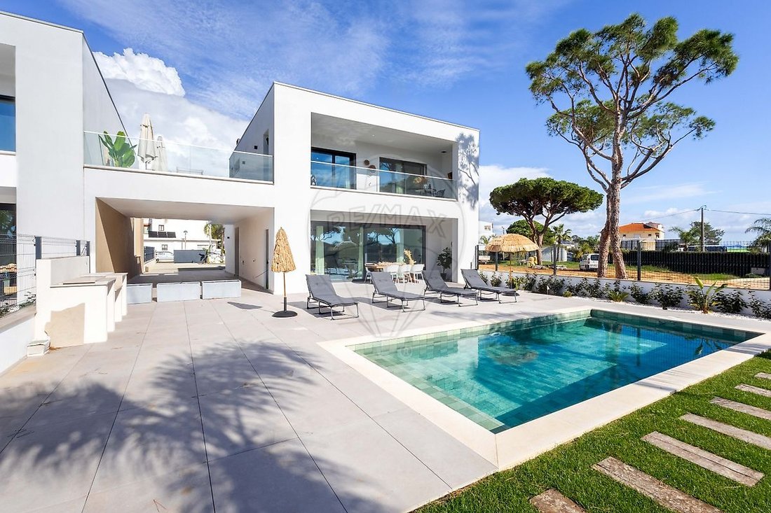 Villa in Quarteira, Algarve, Portugal 3 - 15141286