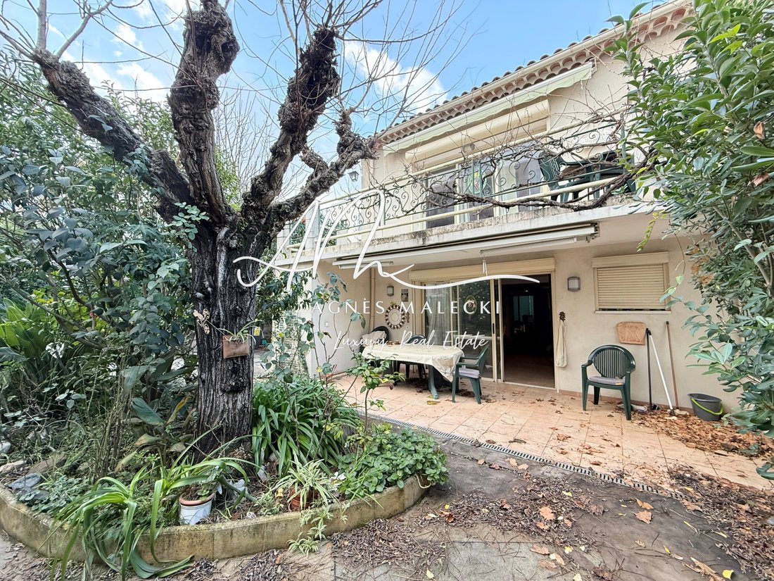 Villa à Nord, Cavalaire-sur-Mer, France 1 - 16064786