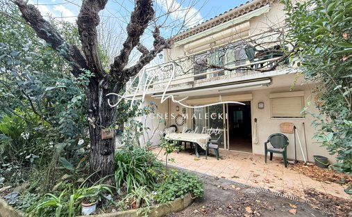 Villa à Nord, Cavalaire-sur-Mer, France 1