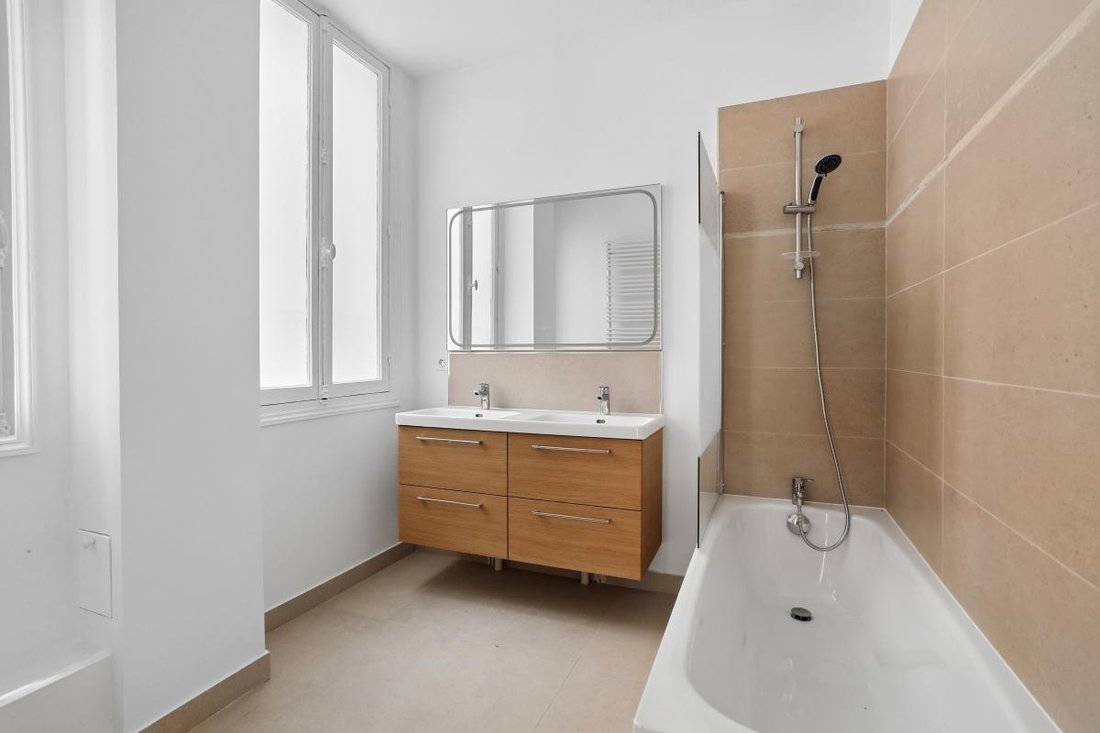 Apartment in Chaillot, Paris 16e Arrondissement, Paris 5 - 19066956