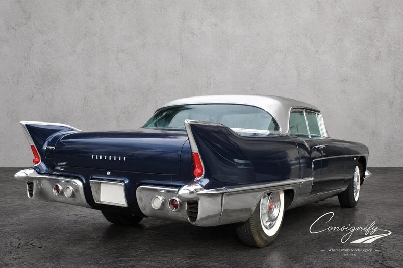 Sedan in Glendale, United States 5 - 18754346