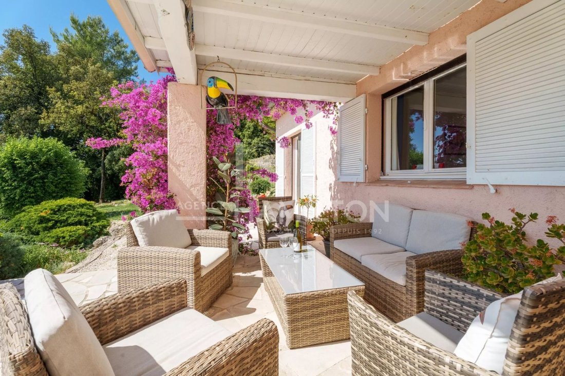 Villa in Grasse, Provence-Alpes-Côte d'Azur, France 3 - 18164157