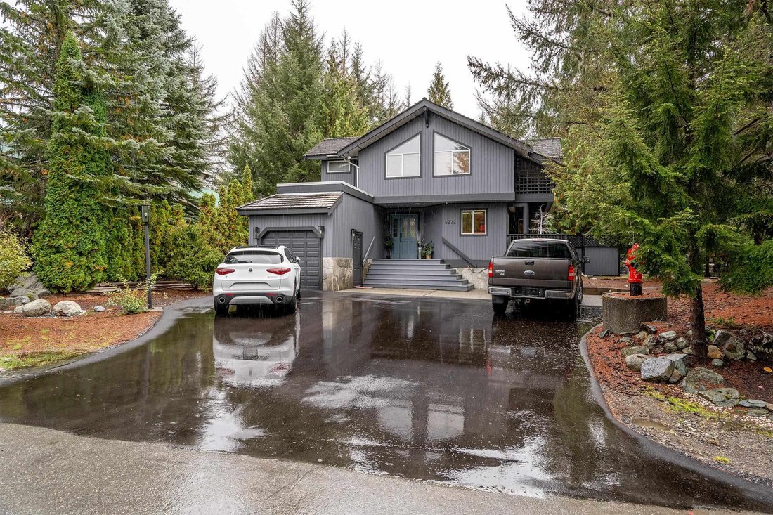 House in Whistler, British Columbia, Canada 1 - 19066973