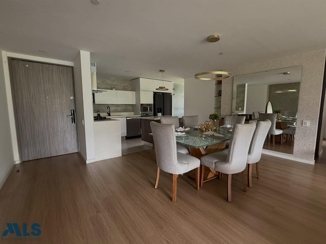 Apartment in Envigado, Antioquia, Colombia 4 - 19066719