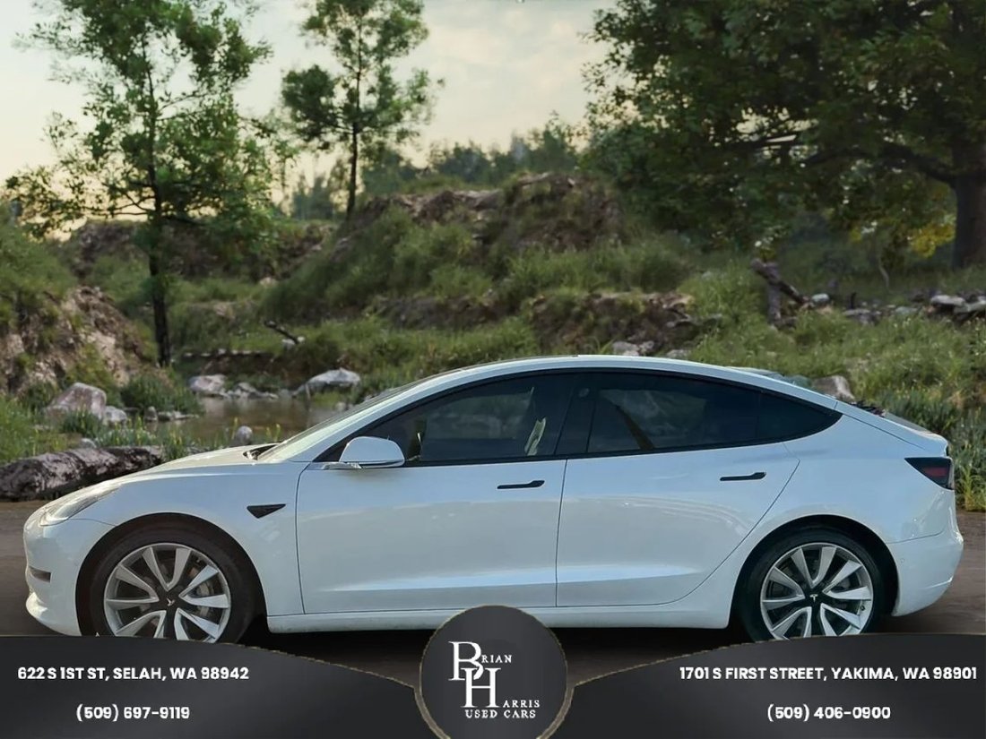 Sedan in Selah, WA, United States 5 - 19067565