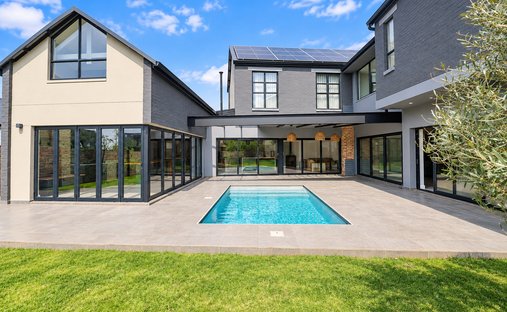 Country House in Olifantsfontein 410-JR, Gauteng, South Africa 1