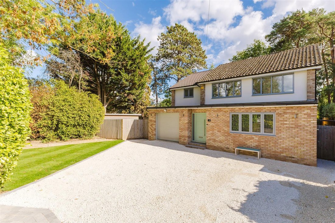 House in Breakspear, Hillingdon, England 1 - 19066290