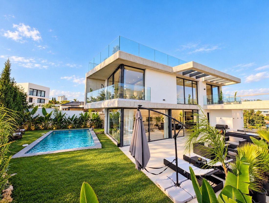 Villa à Puerto Banús, Marbella, Espagne 1 - 16702211