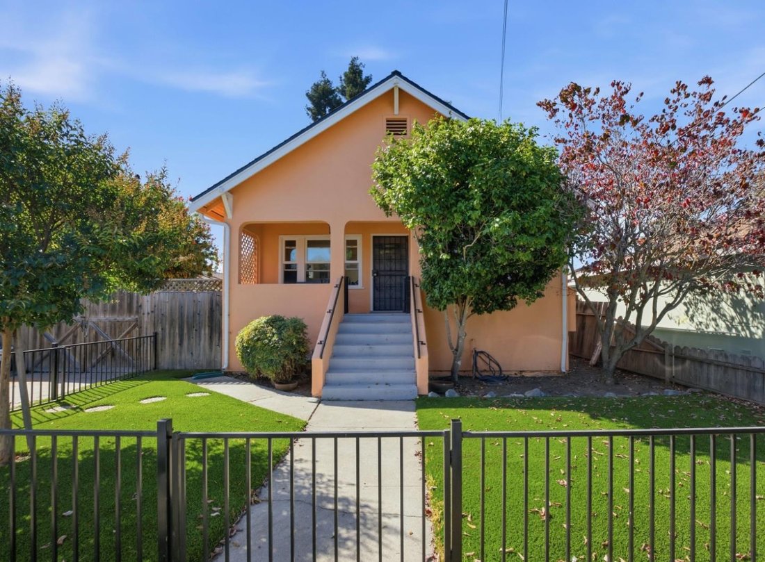 House in Redwood City, California, United States 1 - 19066382