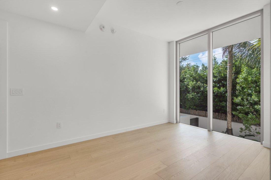 Condo in Miami, Florida, United States 4 - 19067378