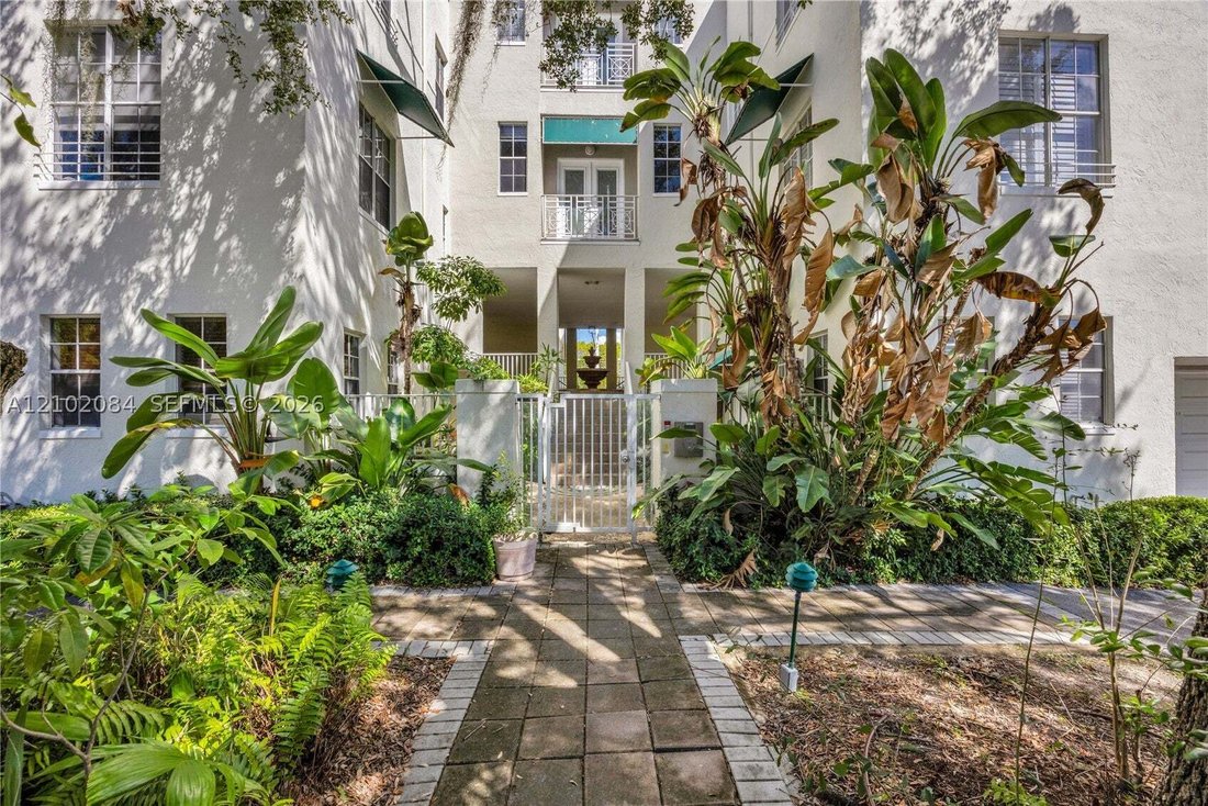 Condo in Miami, Florida, United States 3 - 19062885