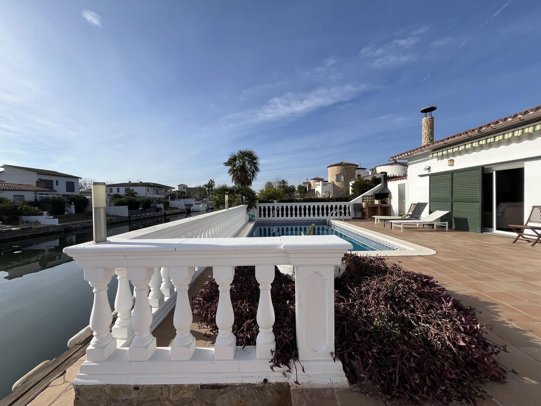 Casa en Ampuriabrava, Cataluña, España 3 - 19066354