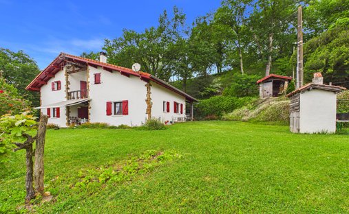 Villa à Ouest, Hasparren, France 1