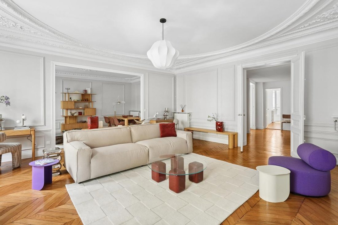 Apartment in Chaillot, Paris 16e Arrondissement, Paris 1 - 19066956