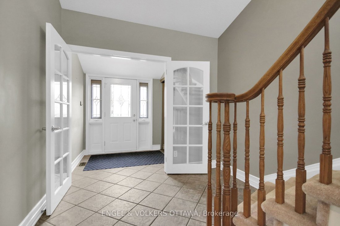 House in Ottawa, Ontario, Canada 4 - 19067027