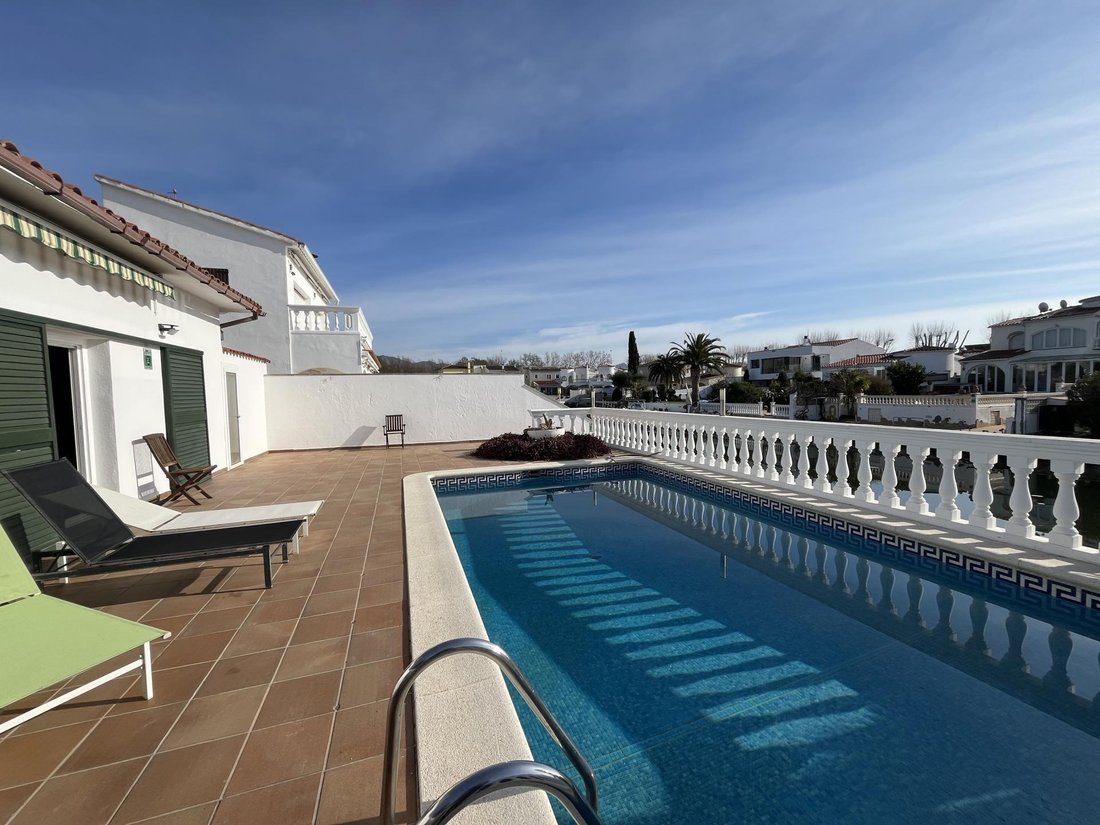 Casa en Ampuriabrava, Cataluña, España 1 - 19066354
