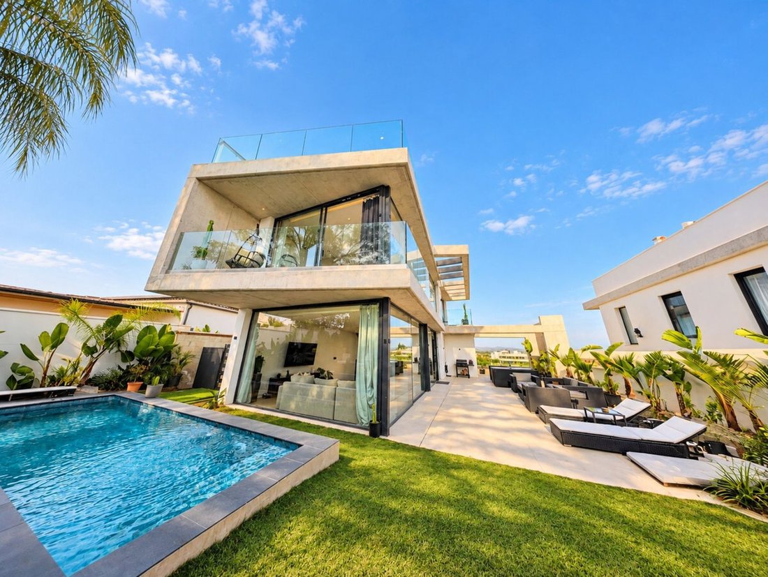 Villa à Puerto Banús, Marbella, Espagne 3 - 16702211