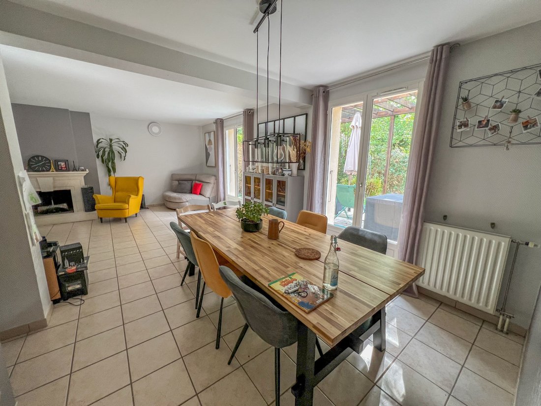 House in Le Mesnil-Saint-Denis, Ile-de-France, France 5 - 19067193