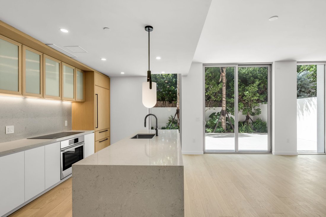 Condo in Miami, Florida, United States 1 - 19067378
