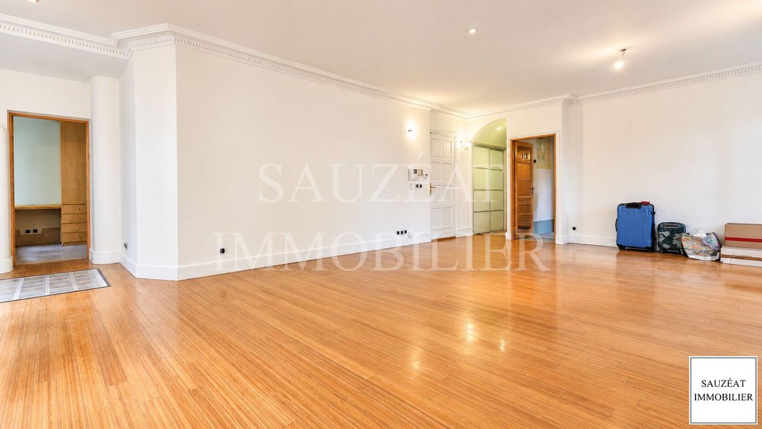 Apartment in Montrouge, Ile-de-France, France 4 - 19067101