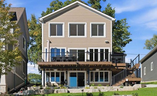House in Pewaukee, Wisconsin, United States 1