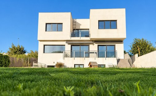 Chalet in Puerto Real, Andalusia, Spain 1