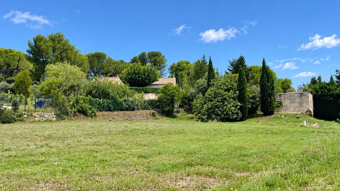 Land in Granettes-Jauberte-Sainte Anne, Aix-en-Provence, France 1 - 19067465