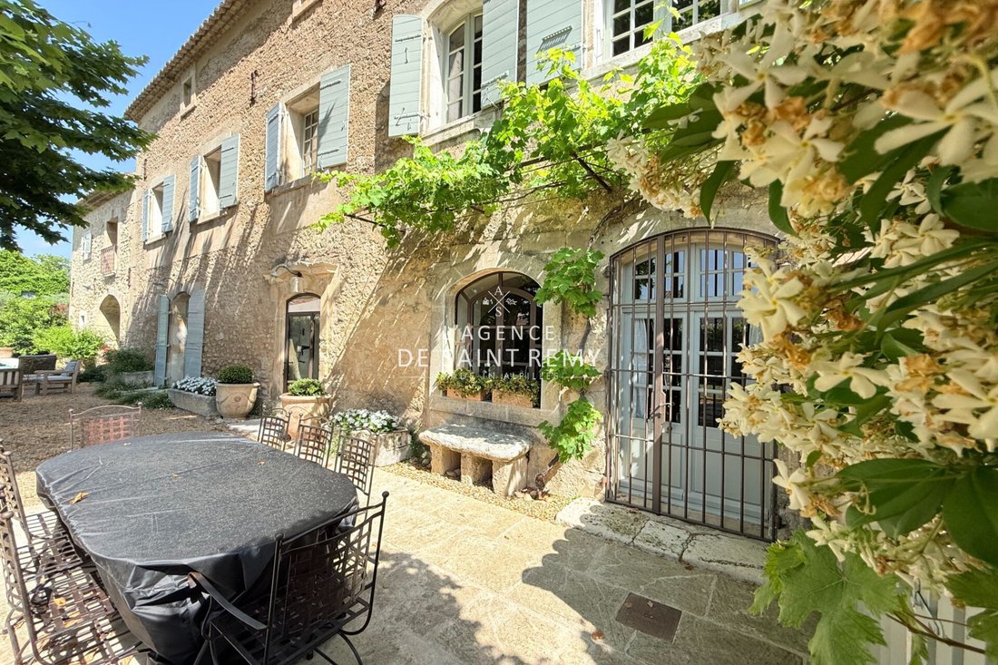 Villa in Paradou, Provence-Alpes-Côte d'Azur, France 1 - 19066800