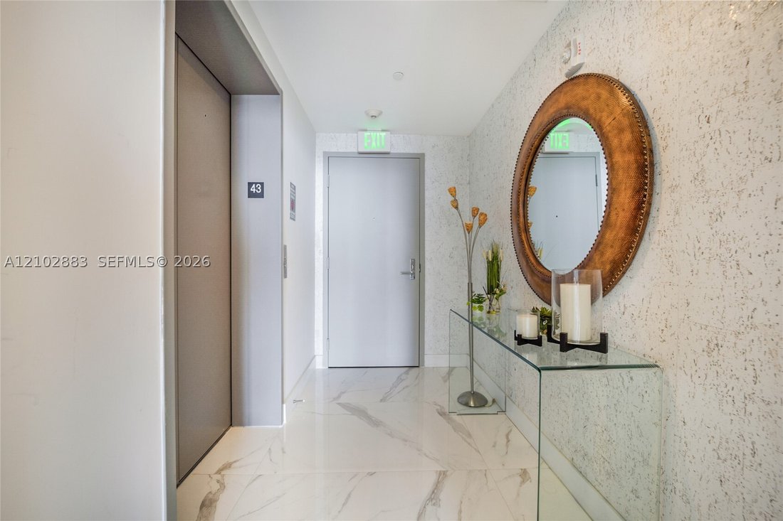 Condo in Miami, Florida, United States 4 - 19067350