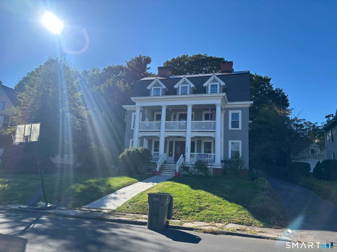 House in Naugatuck, Connecticut, United States 2 - 19066151